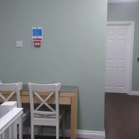 The Ashville Couette-café